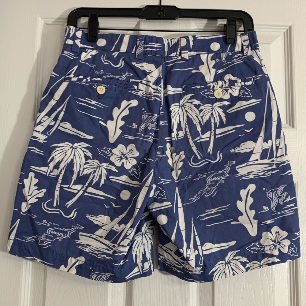 Vineyard Vines Hawaiian Theme Shorts - Picture 4 of 5